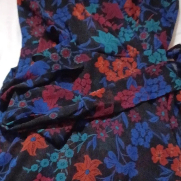 Chaps floral V-neck dress - Picture 5 of 10